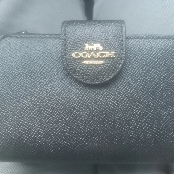 Coach - Picture 3 of 3